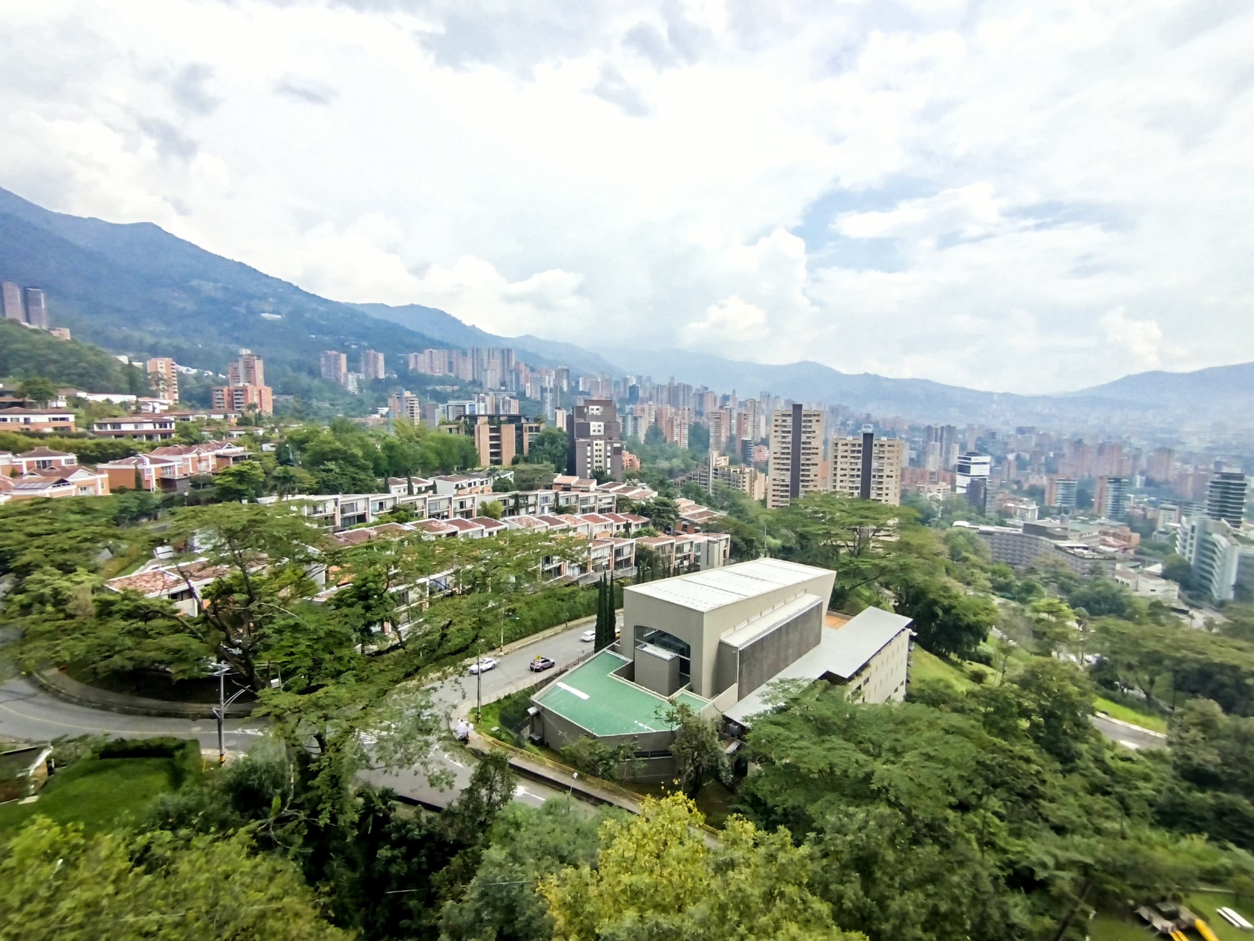 Apartamento en arriendo en Las Palmas M, Poblado, Medellín — foto 1 de 20