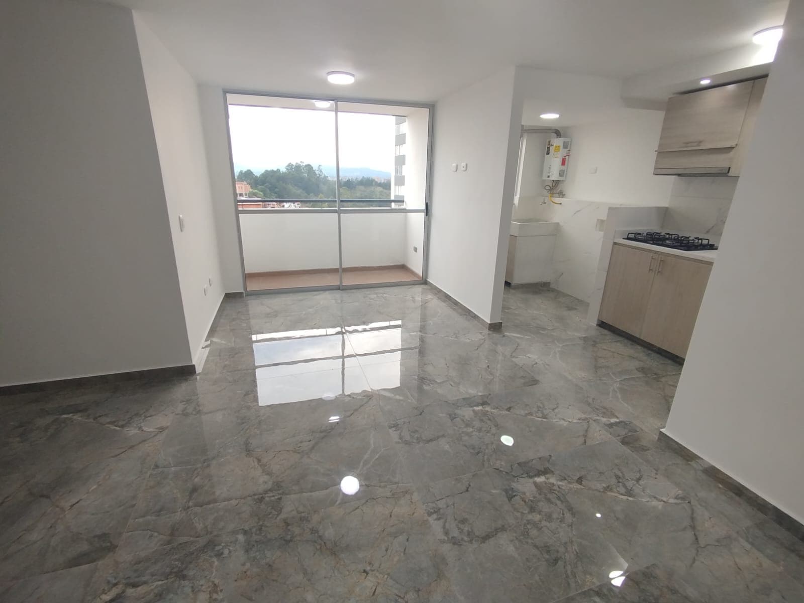 Apartamento en arriendo en Rionegro — foto 1 de 14