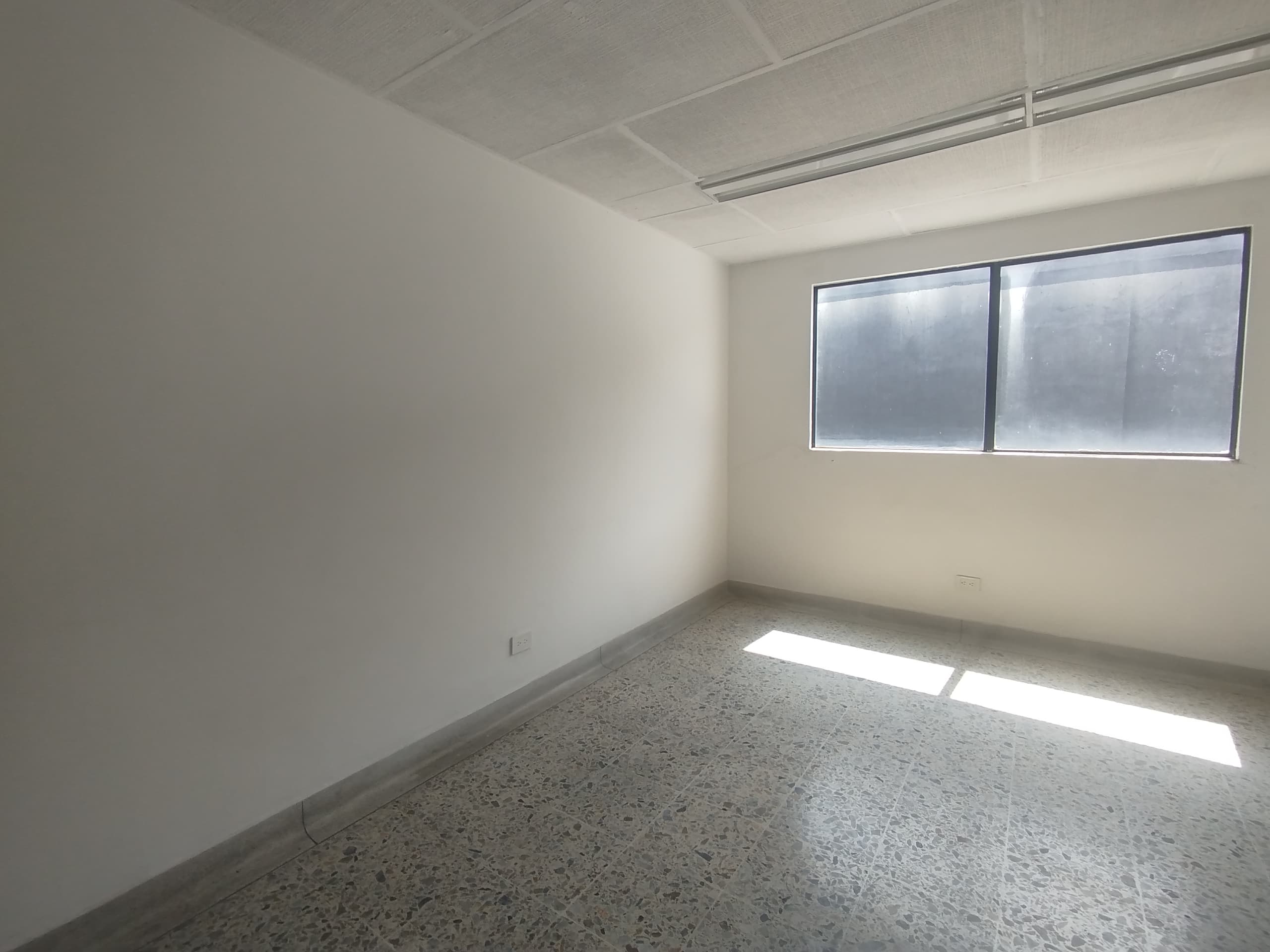 Local en arriendo en Itagui — foto 4 de 14
