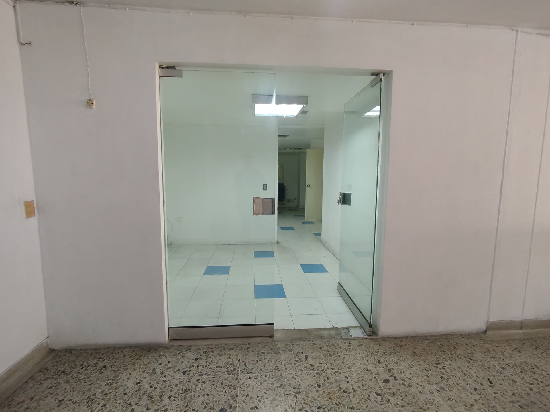 Local en arriendo en Itagui — foto 1 de 20