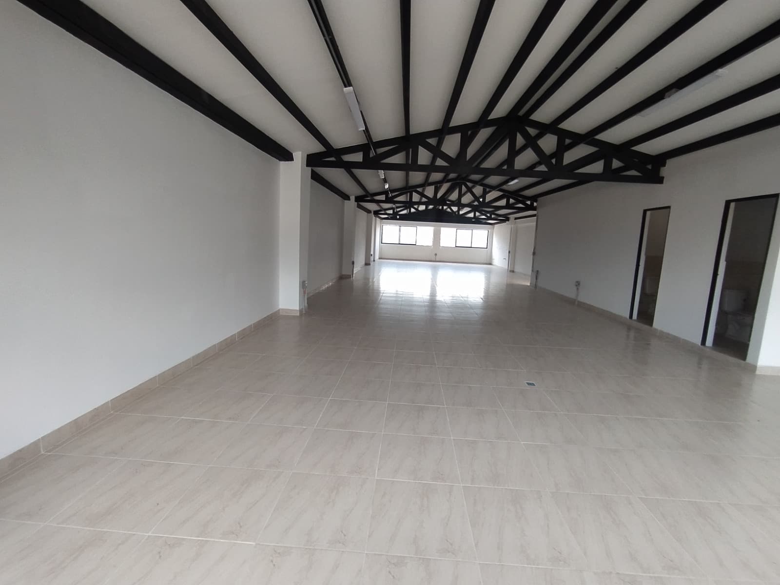 Local en arriendo en Aranjuez, Centro, Medellín — foto 2 de 12