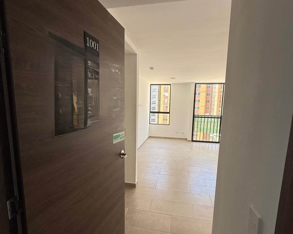 Apartamento en arriendo en Rionegro — foto 1 de 13
