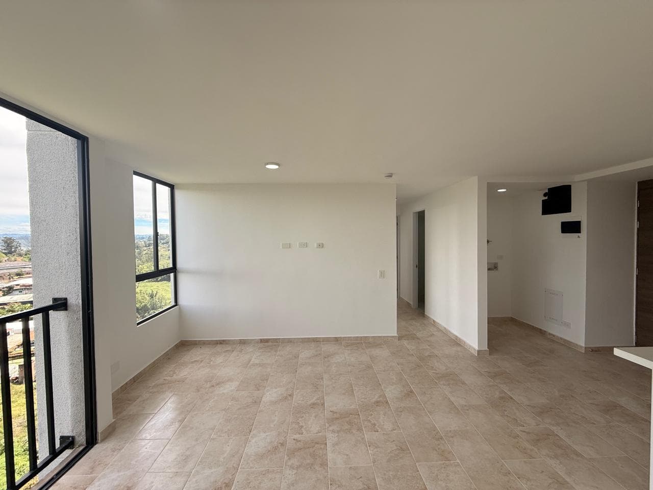 Apartamento en arriendo en Rionegro — foto 2 de 13