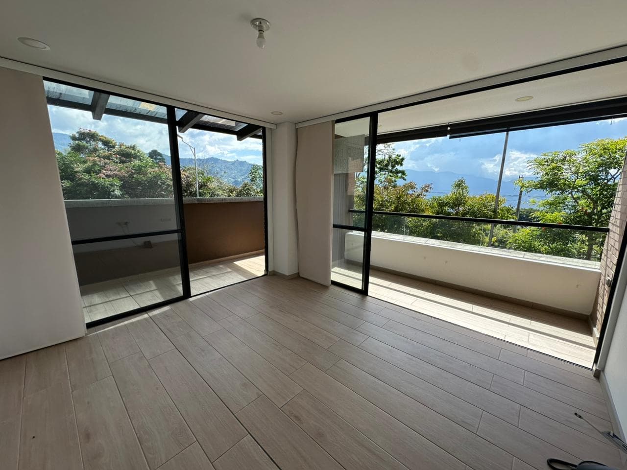 Apartamento en arriendo en Loma Del Escobero, Envigado — foto 3 de 15