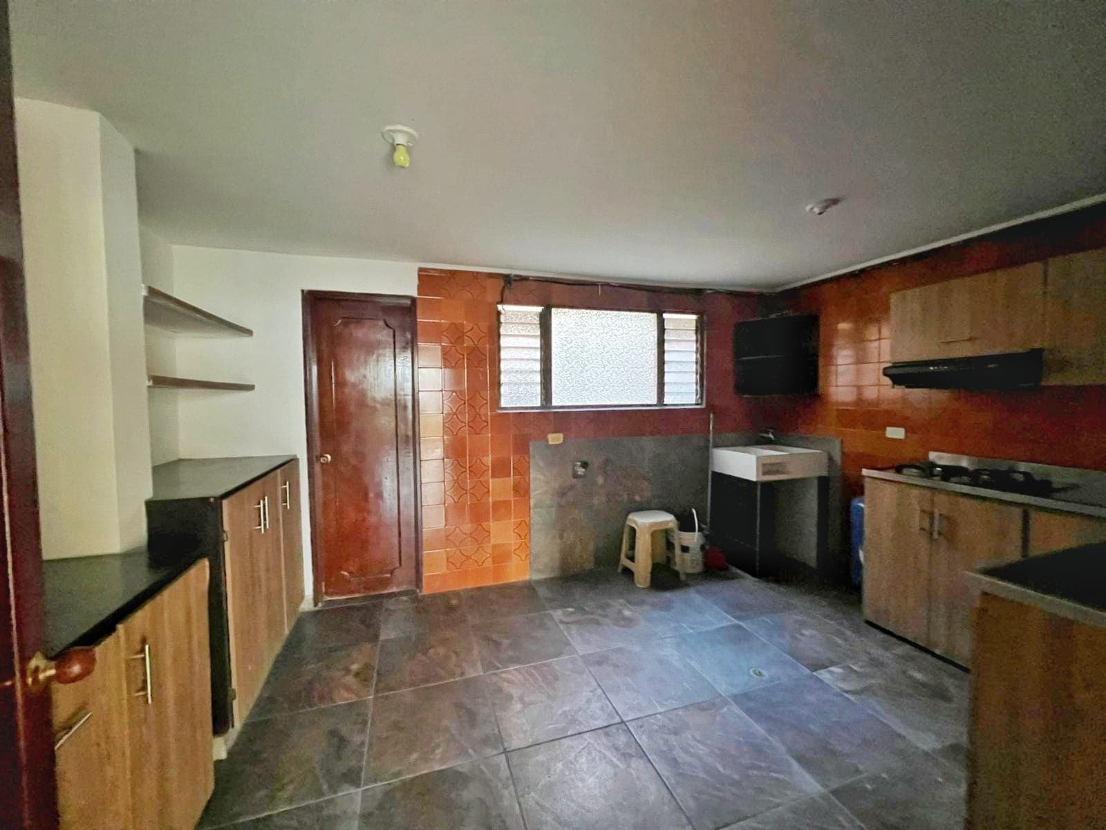 Apartamento en arriendo en Los Colores, Laureles, Medellín — foto 4 de 15