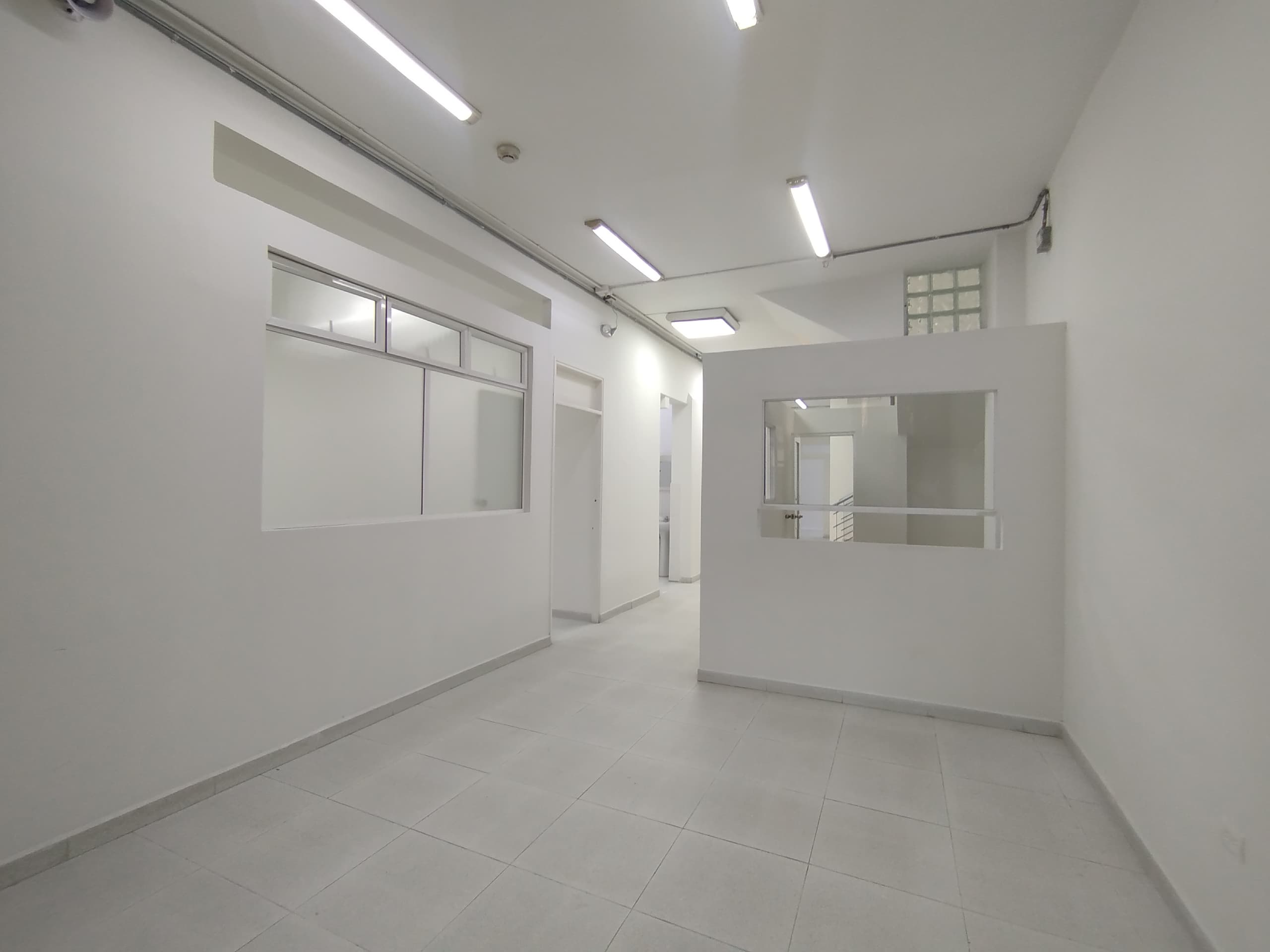 Casa Comercial en arriendo en La Candelaria, Centro, Medellín — foto 2 de 20