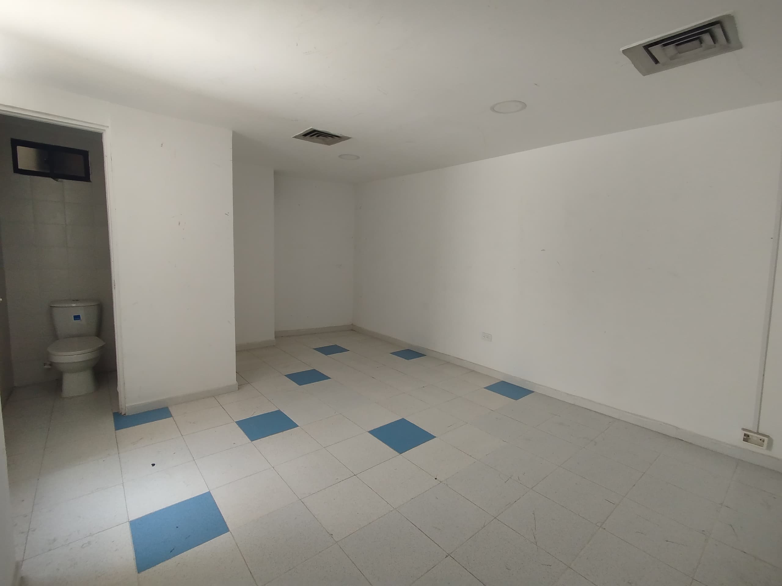 Local en arriendo en Itagui — foto 1 de 17