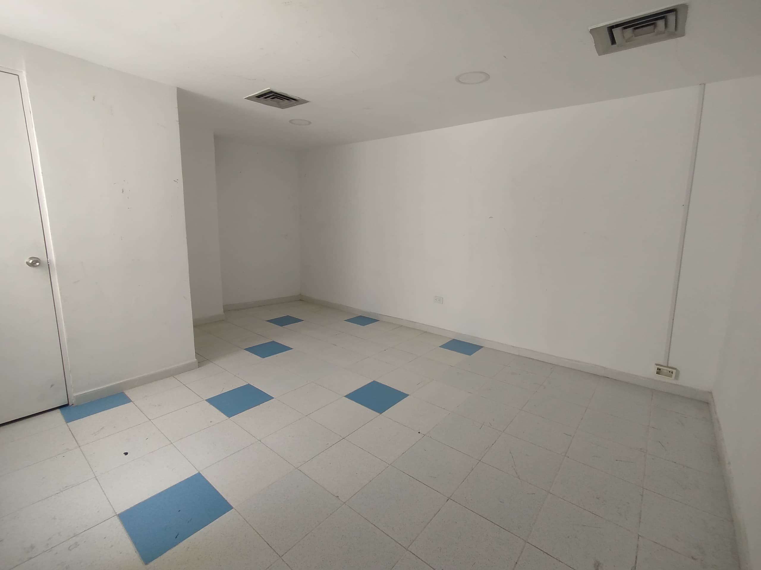 Local en arriendo en Itagui — foto 3 de 17