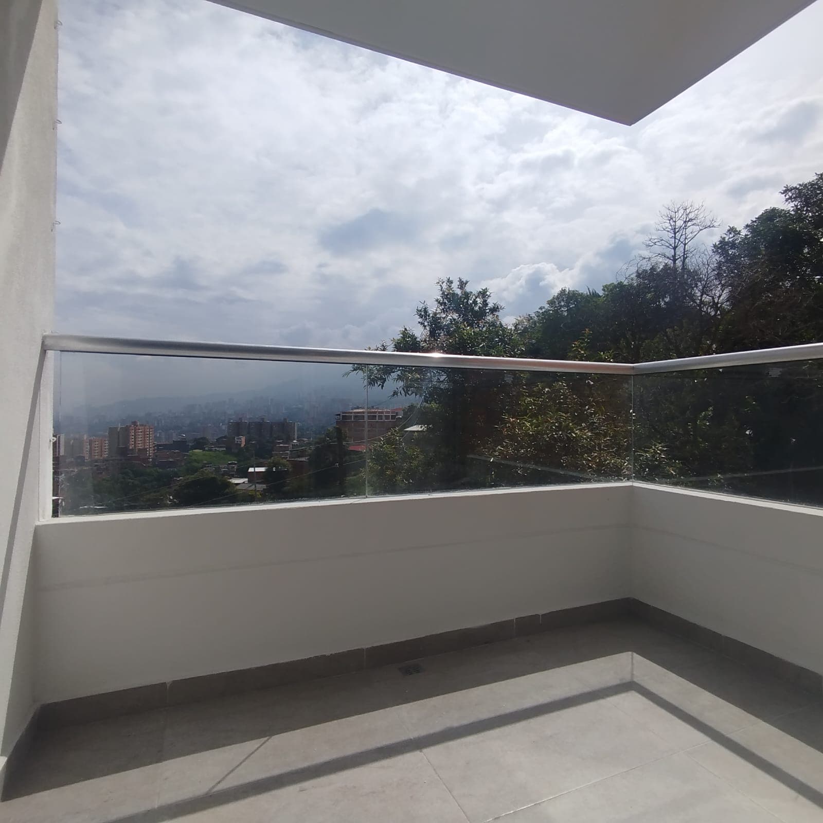 Apartamento en arriendo en Las Antillas, Envigado — foto 2 de 17