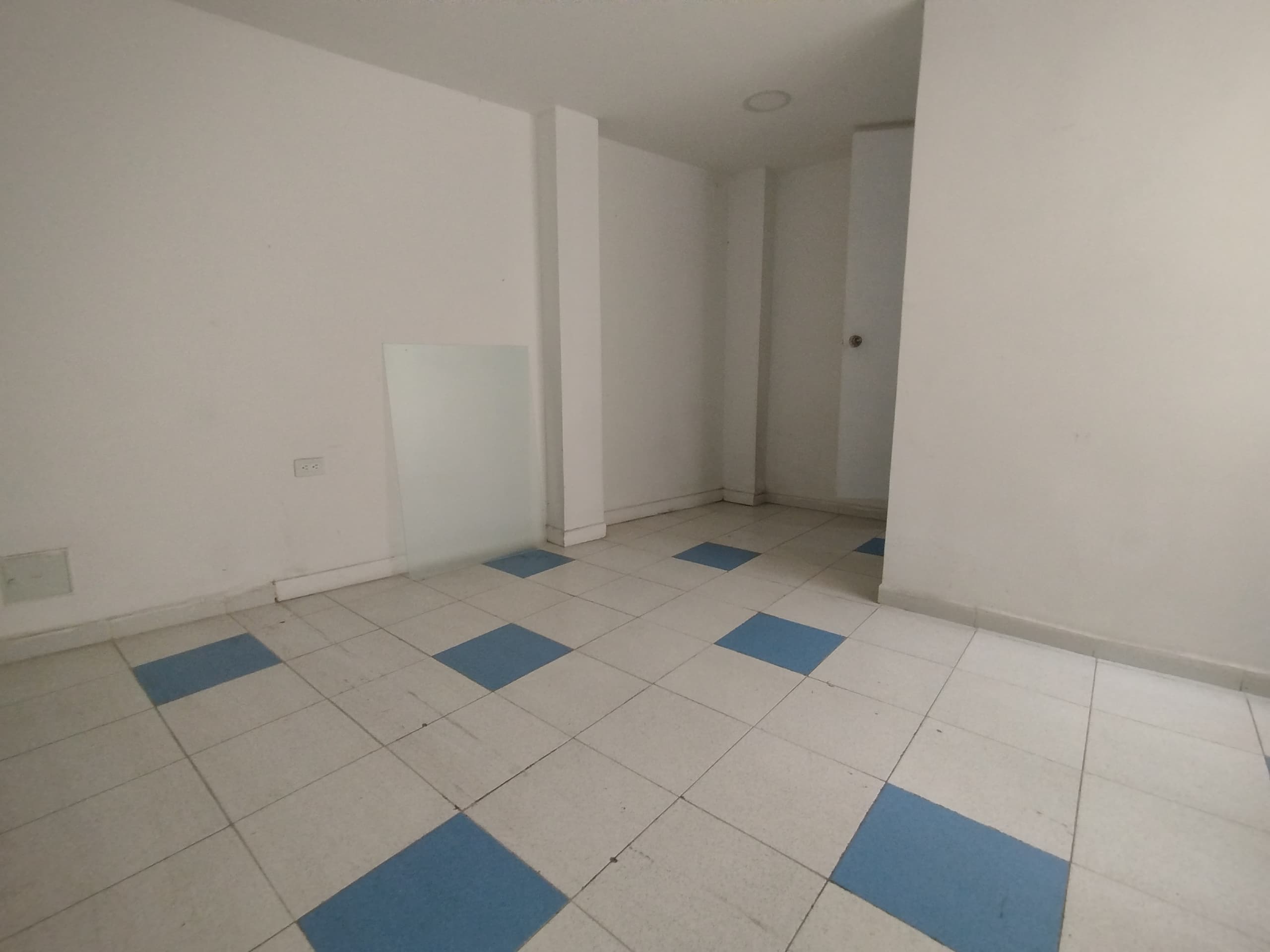 Local en arriendo en Itagui — foto 2 de 12