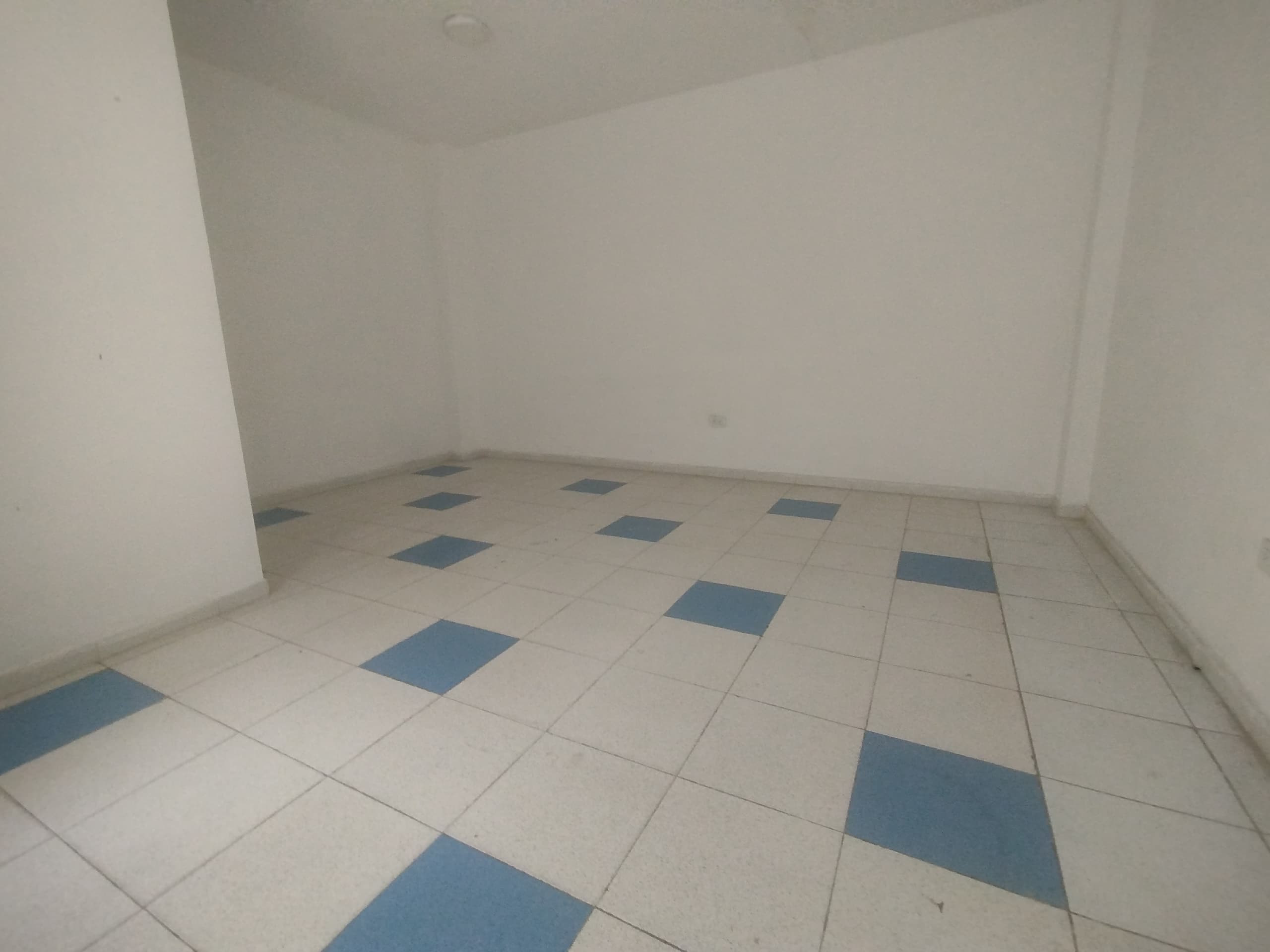Local en arriendo en Itagui — foto 1 de 12