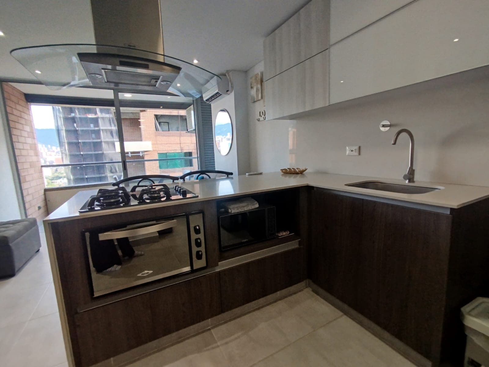 Apartamento en arriendo en Ciudad Del Rio, Medellín — foto 1 de 16