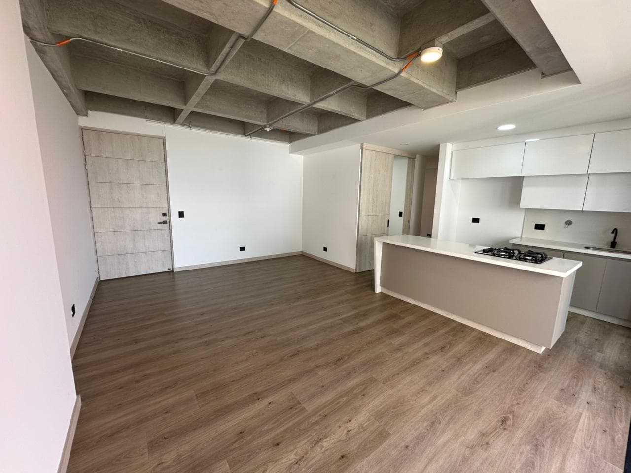 Apartamento en arriendo en Loma De Los Mesa, Envigado — foto 4 de 19