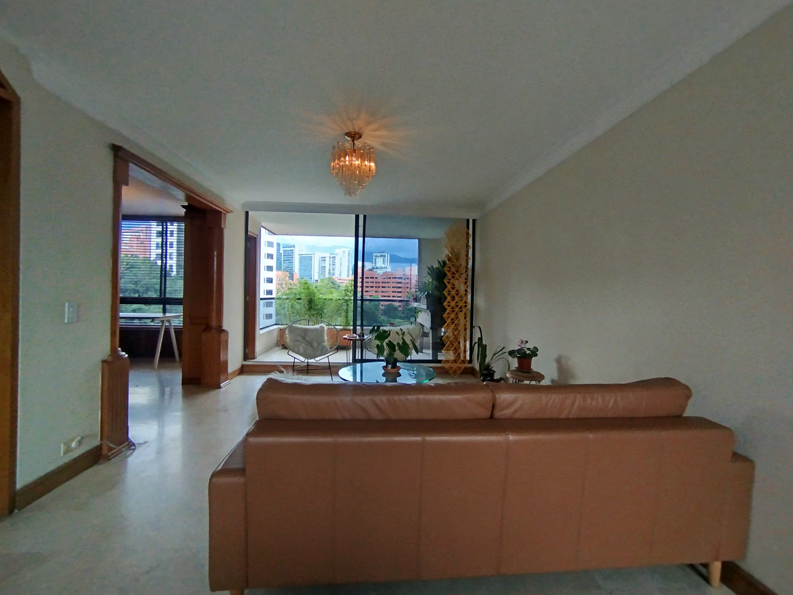 Apartamento en arriendo en Patio Bonito, Poblado, Medellín — foto 1 de 20