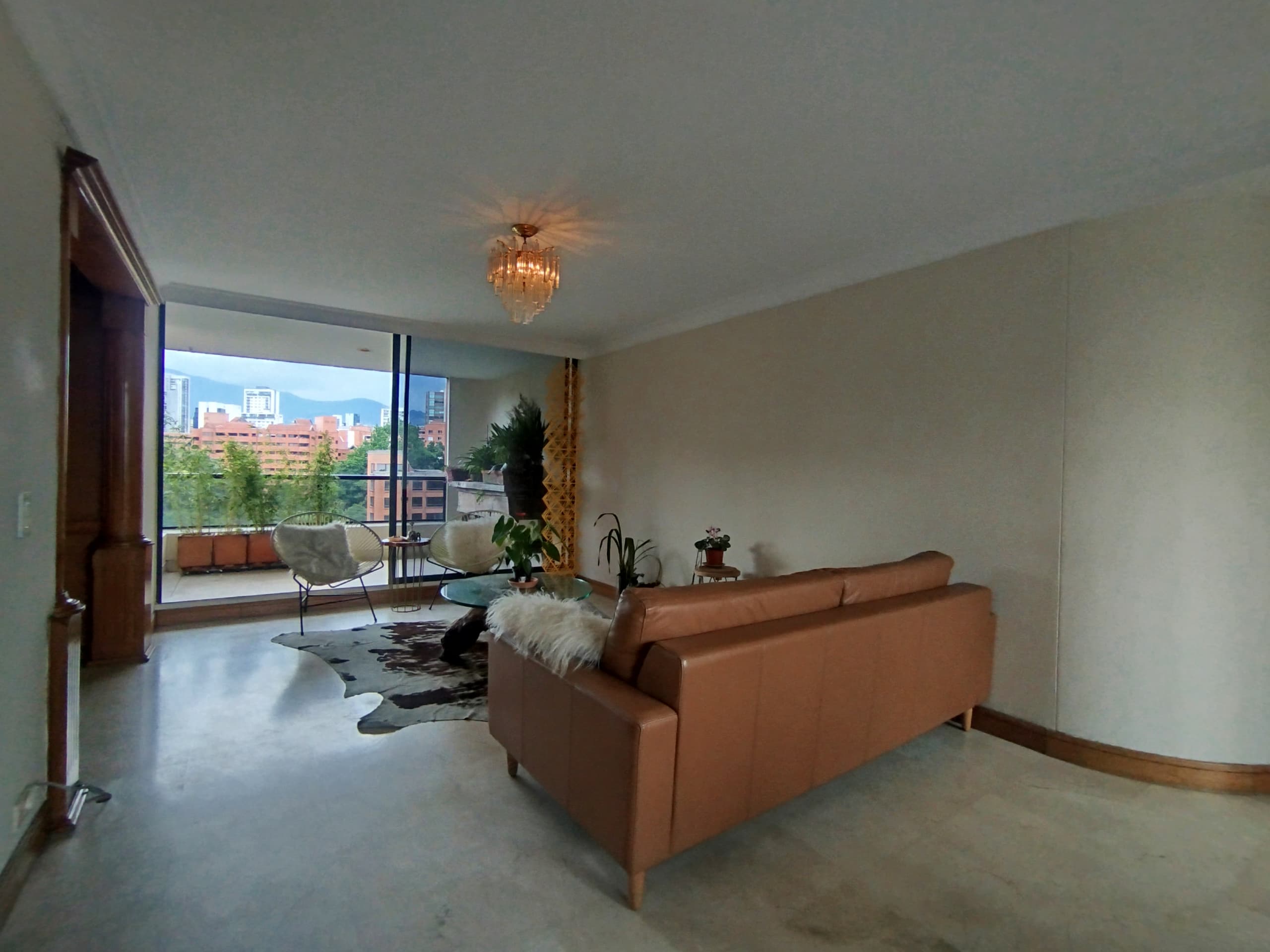 Apartamento en arriendo en Patio Bonito, Poblado, Medellín — foto 2 de 20