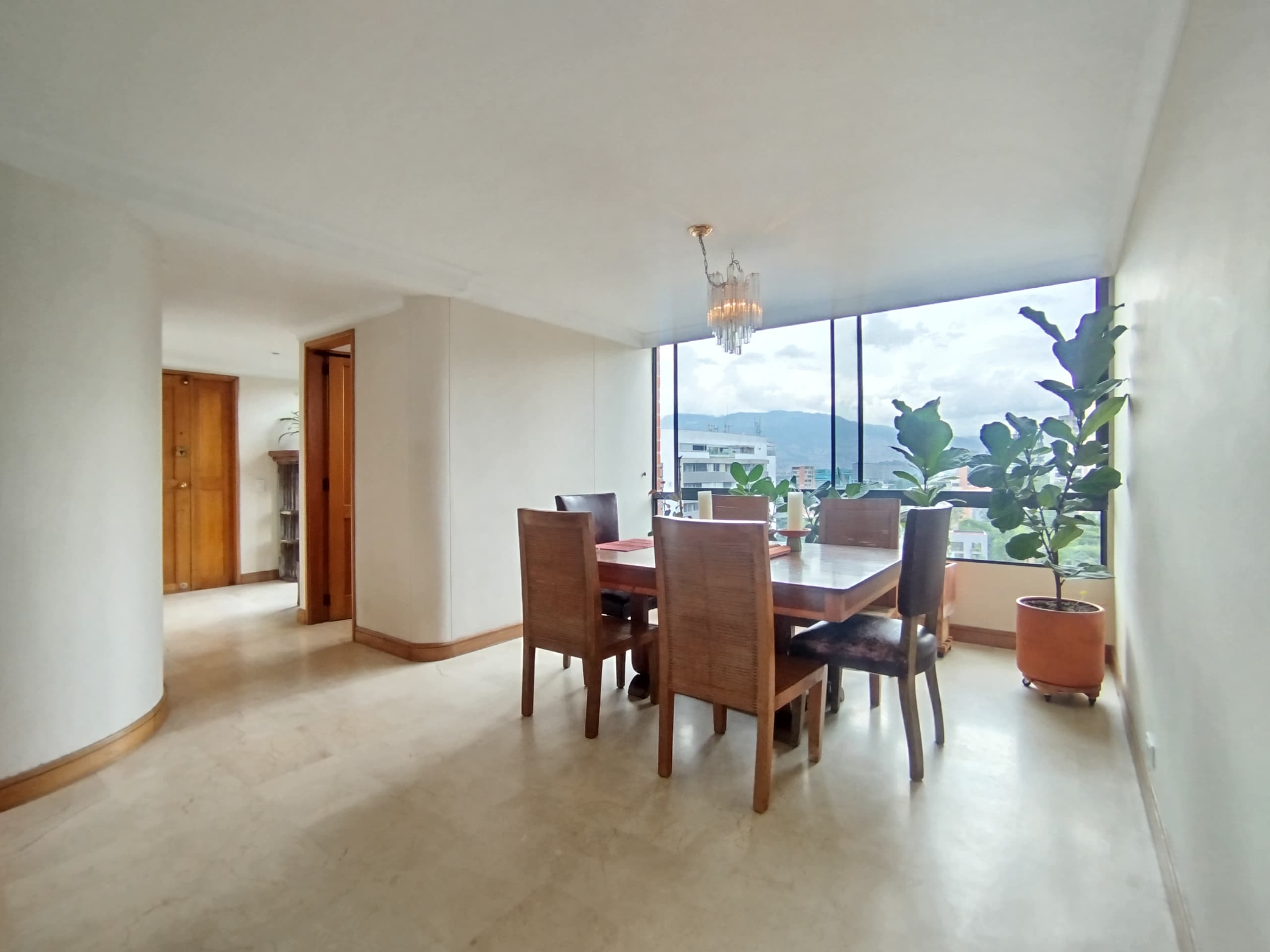 Apartamento en arriendo en Patio Bonito, Poblado, Medellín — foto 3 de 20