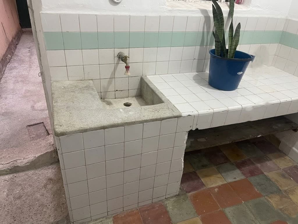 Casa Comercial en arriendo en Belen, Medellín — foto 3 de 13