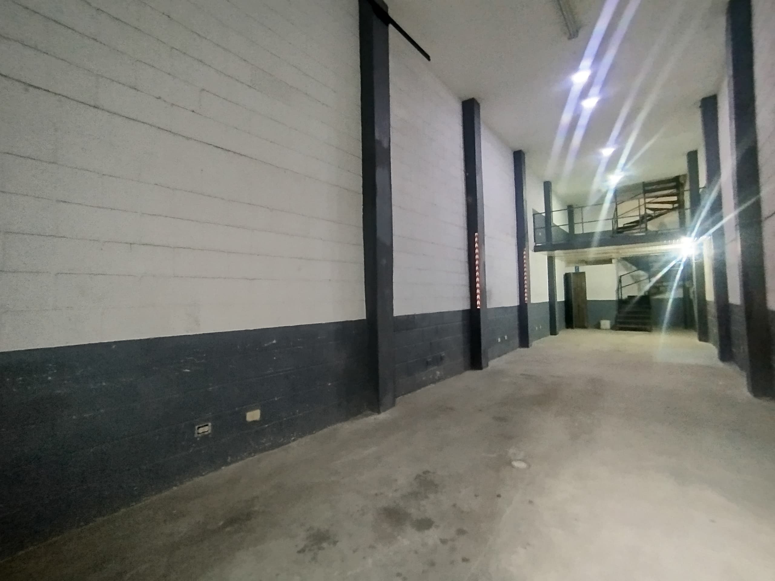 Bodega en arriendo en Barrio Antioquia, Suroccidental, Medellín — foto 2 de 17