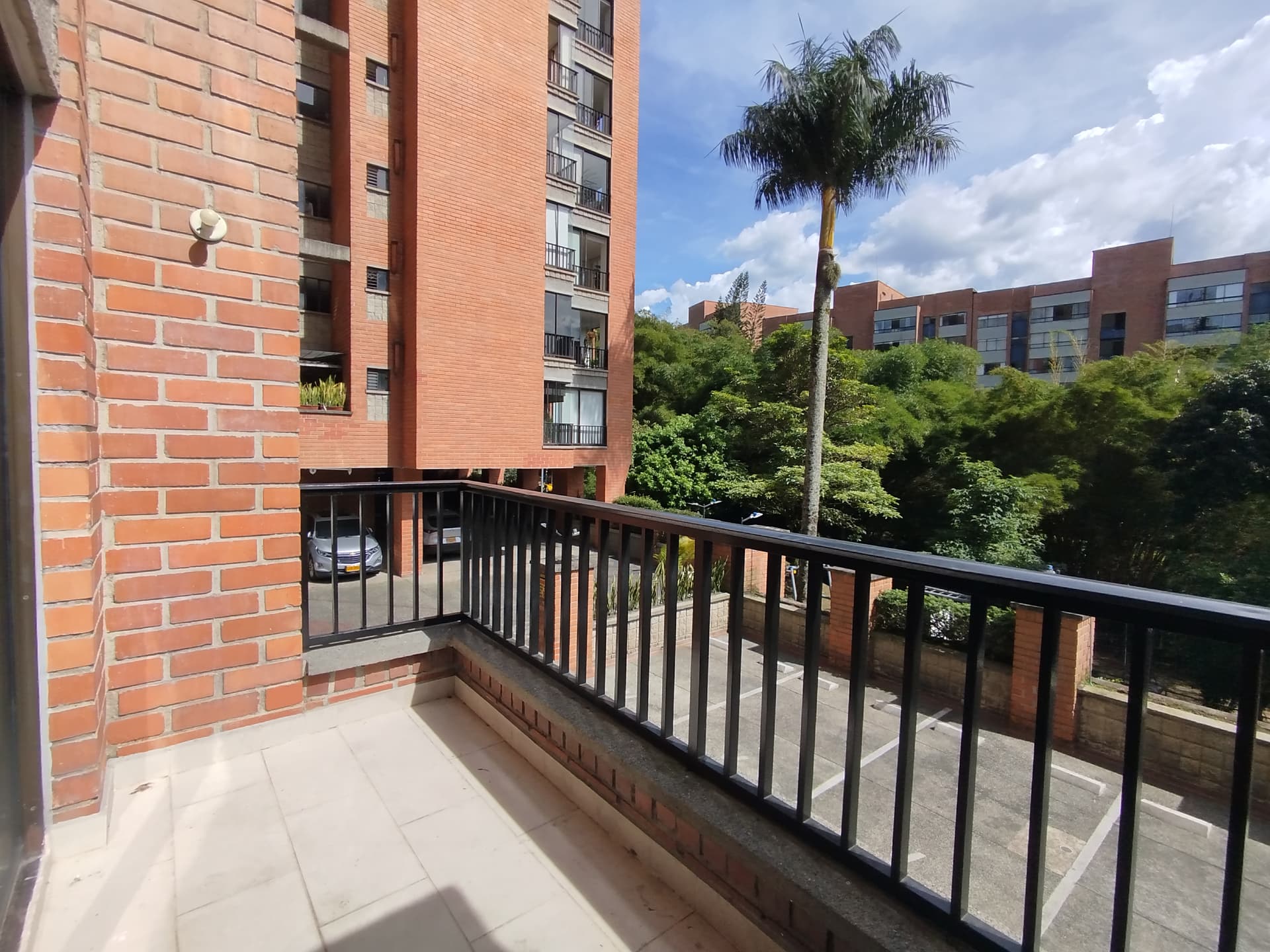 Apartamento en arriendo en Los Balsos, Poblado, Medellín — foto 1 de 20
