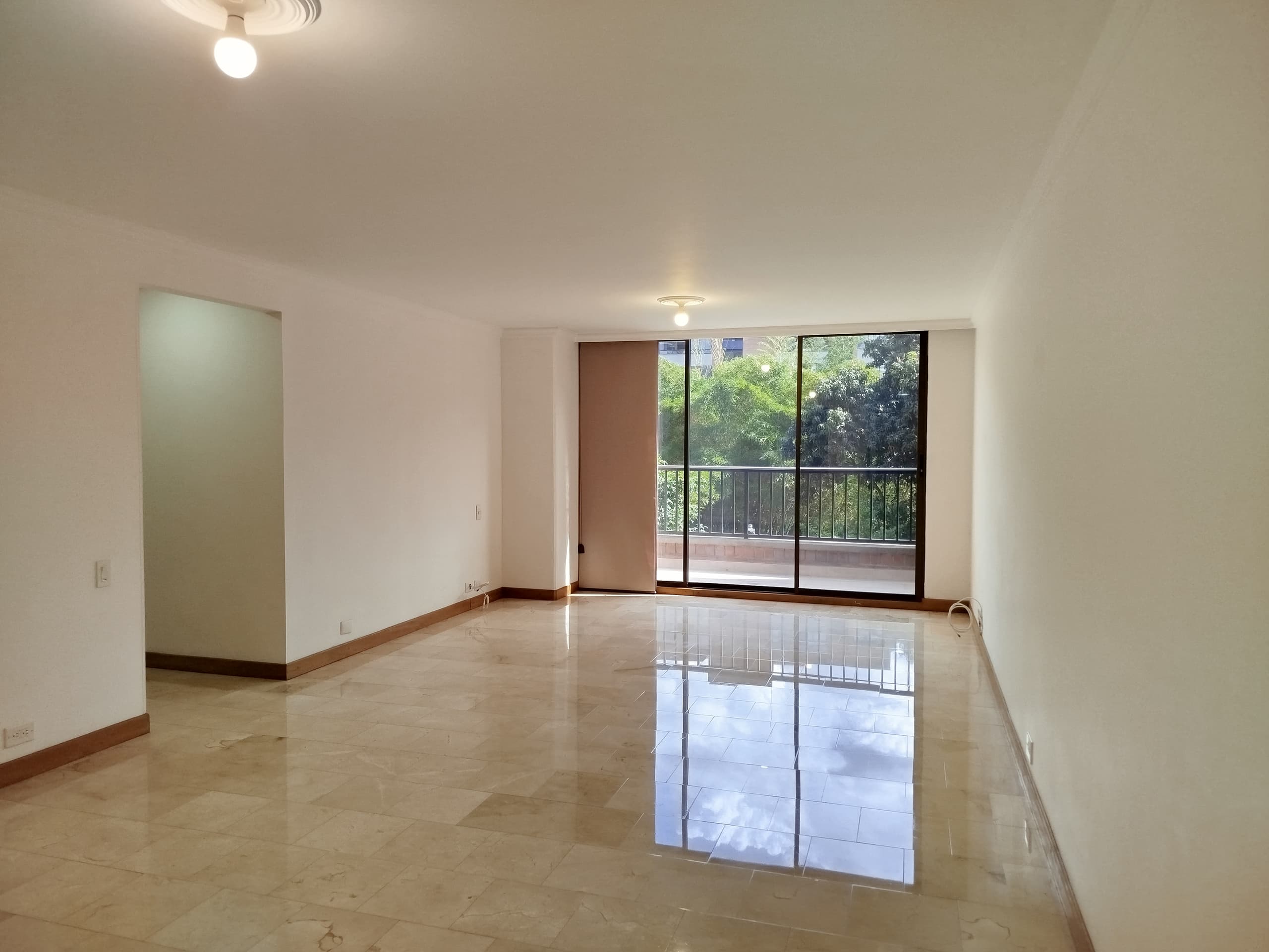 Apartamento en arriendo en Los Balsos, Poblado, Medellín — foto 3 de 20