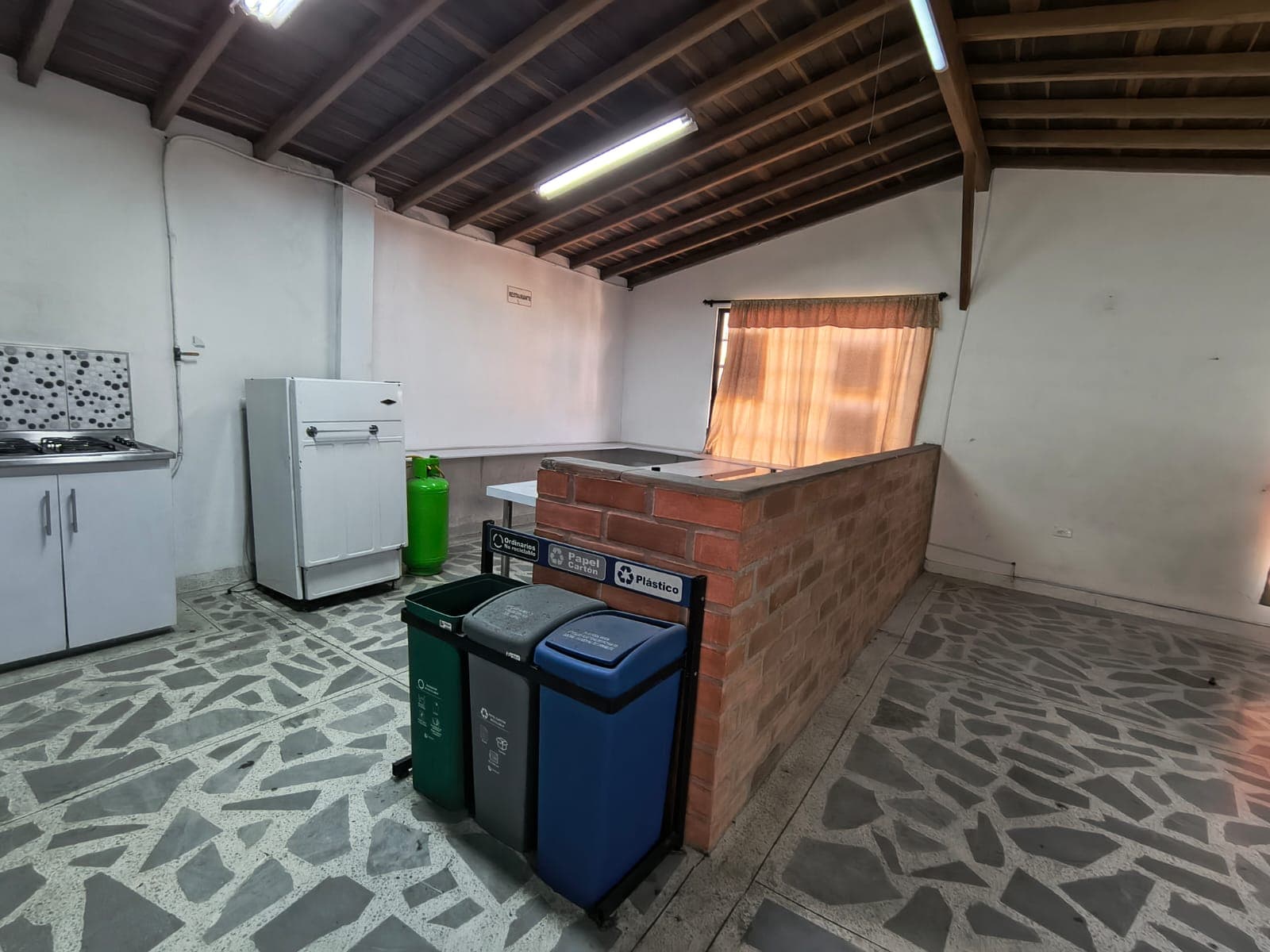 Local en arriendo en Chagualo, Centro, Medellín — foto 5 de 15