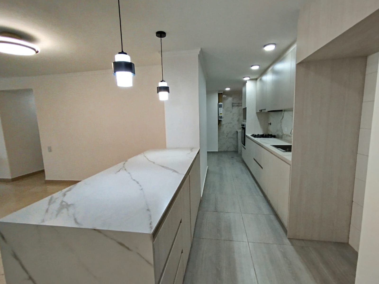 Apartamento en arriendo en Los Balsos, Poblado, Medellín — foto 2 de 20