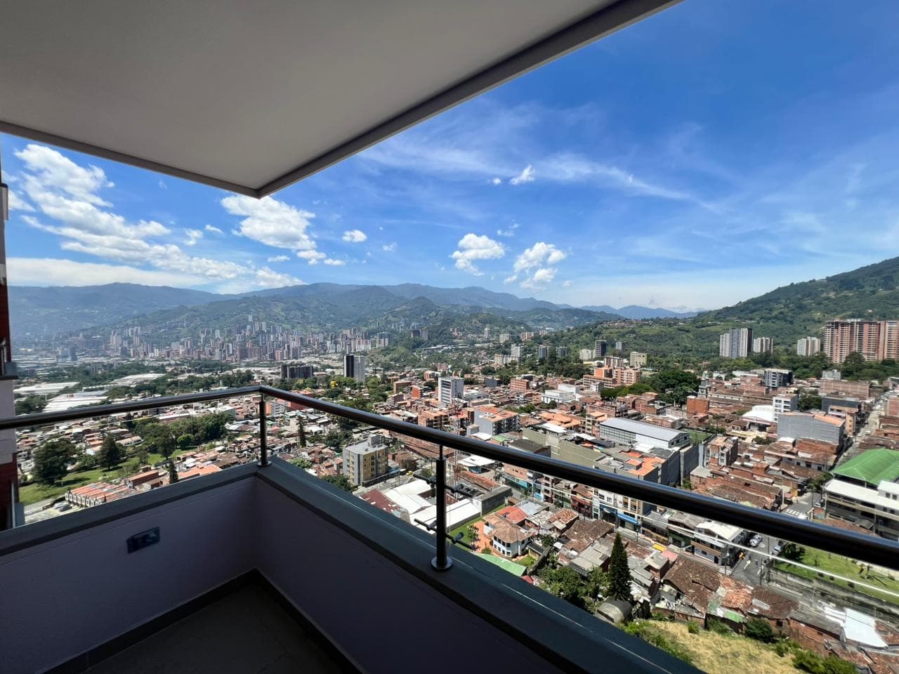 Apartamento en arriendo en La Estrella — foto 1 de 12