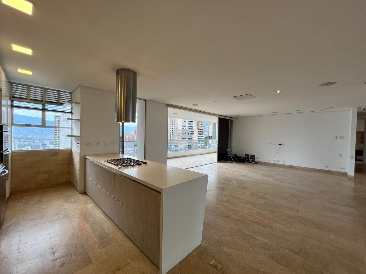 Apartamento en arriendo en Los Balsos, Poblado, Medellín — foto 3 de 20