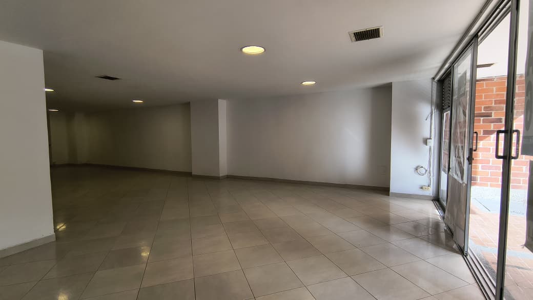 Local en arriendo en La Candelaria, Centro, Medellín — foto 2 de 14