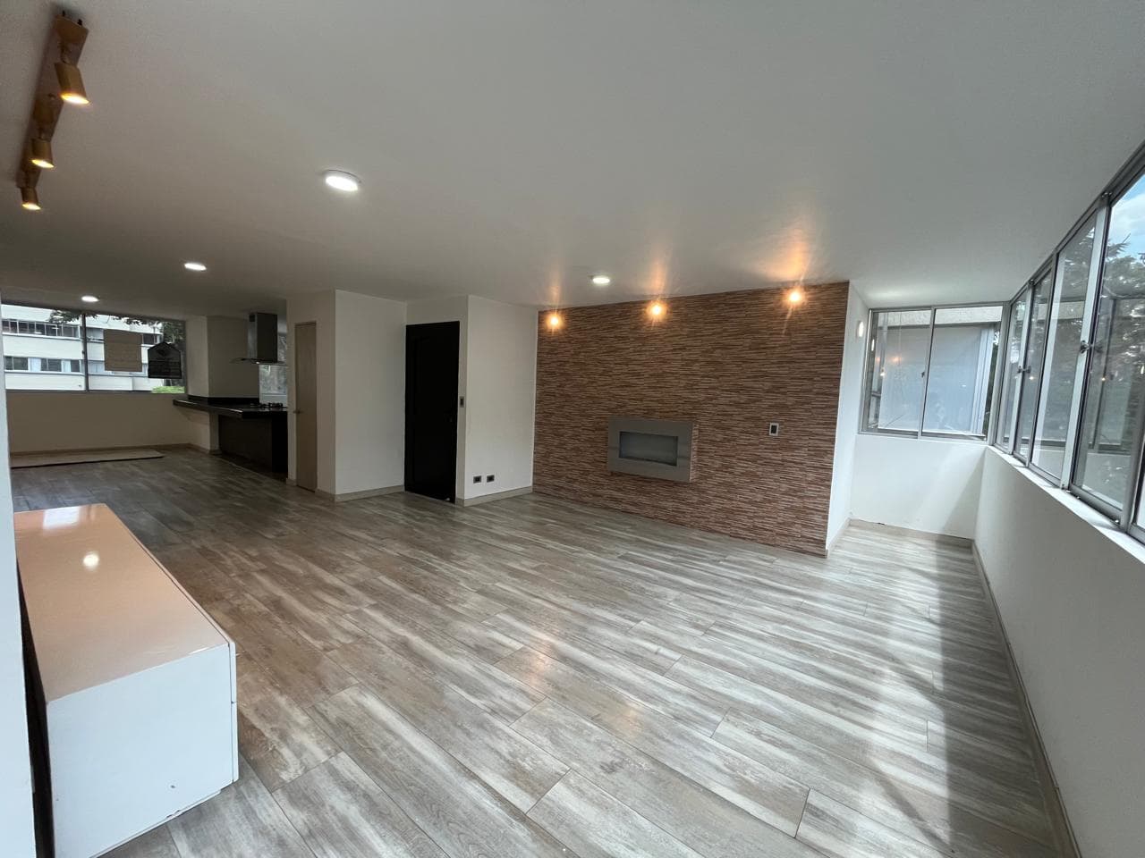 Apartamento en arriendo en El Tesoro, Poblado, Medellín — foto 4 de 20