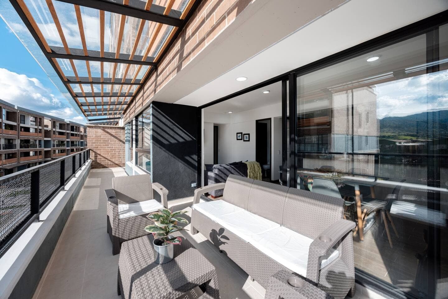 Apartamento en arriendo en Retiro — foto 1 de 20