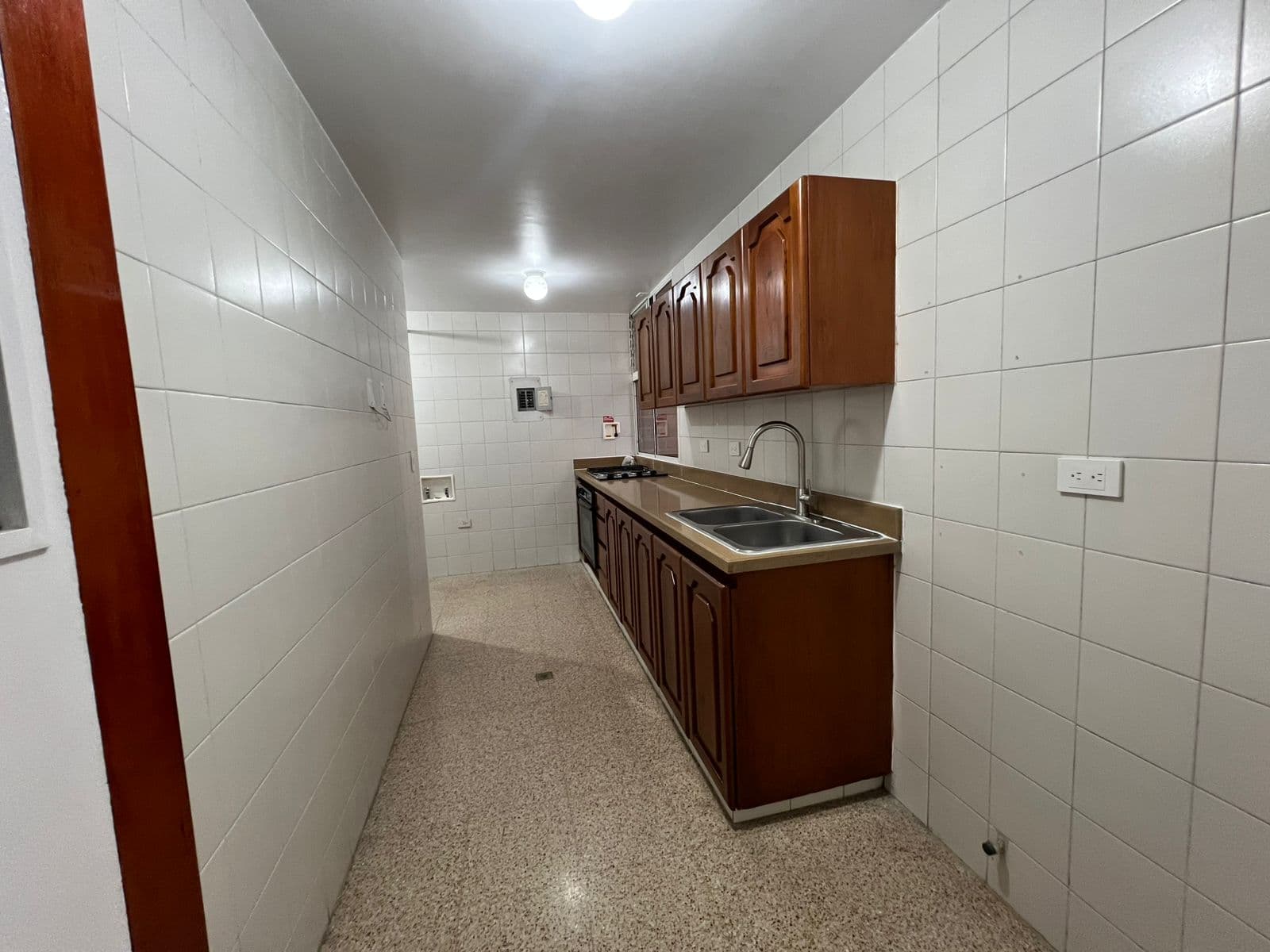Apartamento en arriendo en Los Conquistadores, Laureles, Medellín — foto 3 de 17
