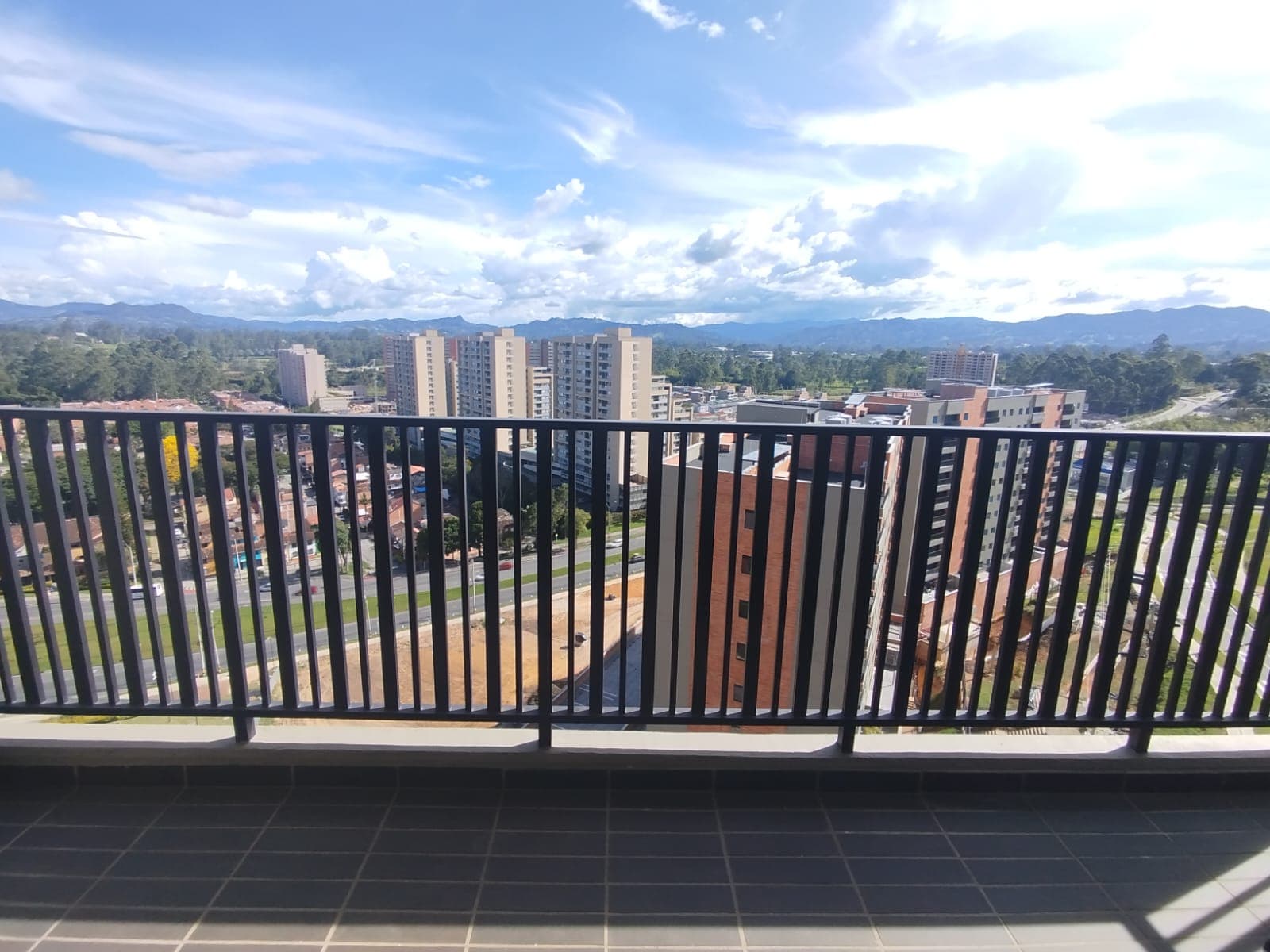 Apartamento en arriendo en Rionegro — foto 1 de 17
