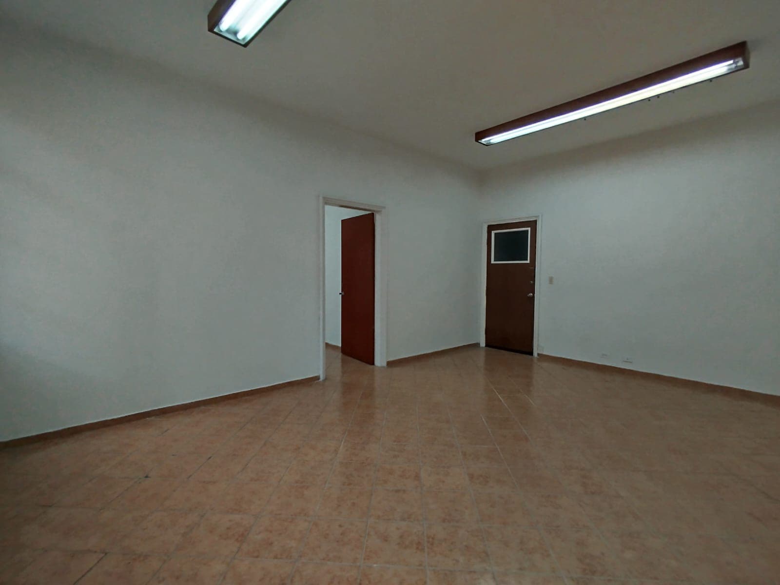 Oficina en arriendo en La Candelaria, Centro, Medellín — foto 2 de 12
