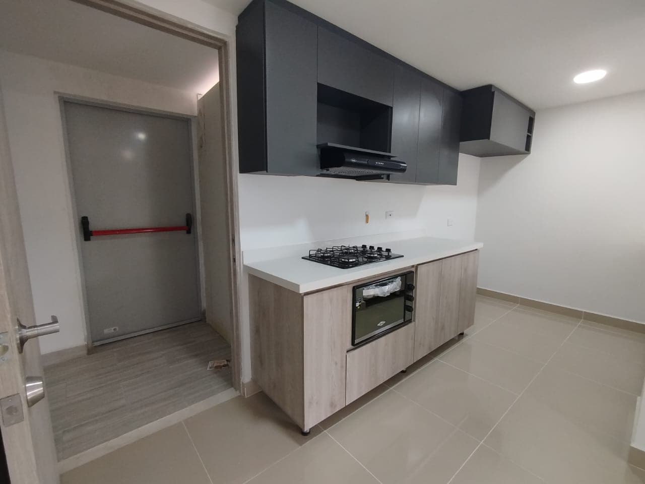 Apartamento en arriendo en Calle Larga, Sabaneta — foto 1 de 20