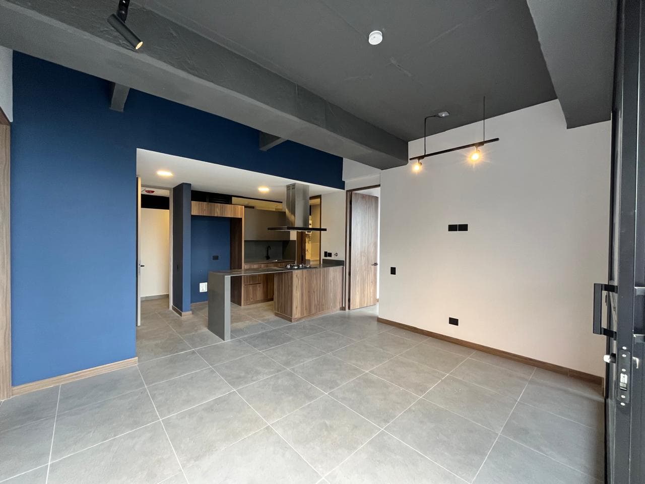 Apartamento en arriendo en Altos Del, Poblado, Medellín — foto 1 de 20