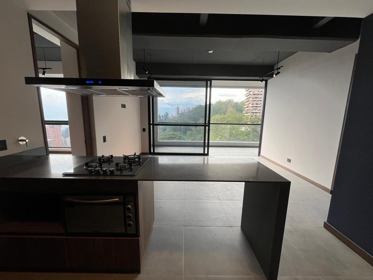 Apartamento en arriendo en Altos Del, Poblado, Medellín — foto 2 de 20