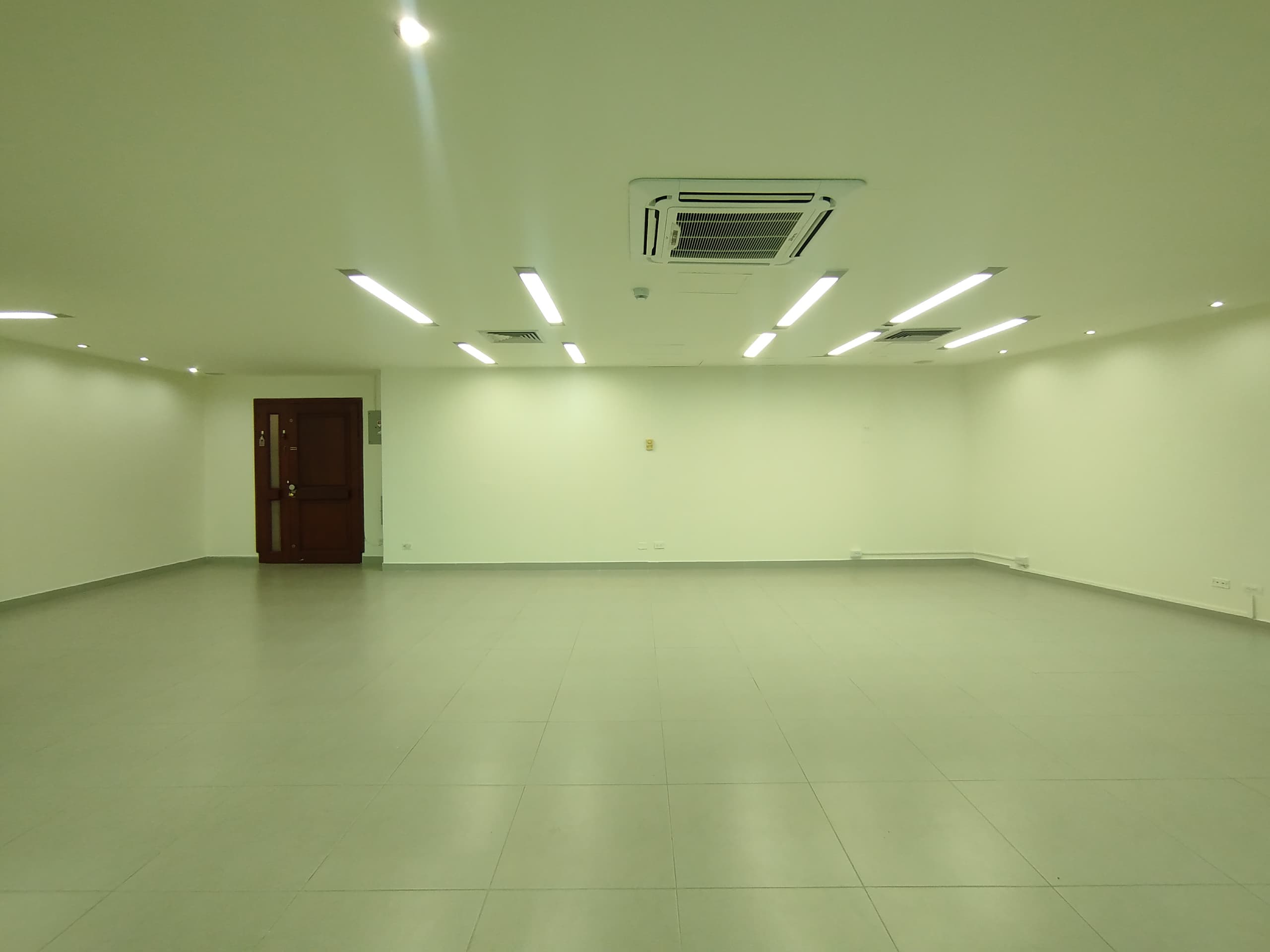 Oficina en arriendo en Milla De Oro, Poblado, Medellín — foto 4 de 13