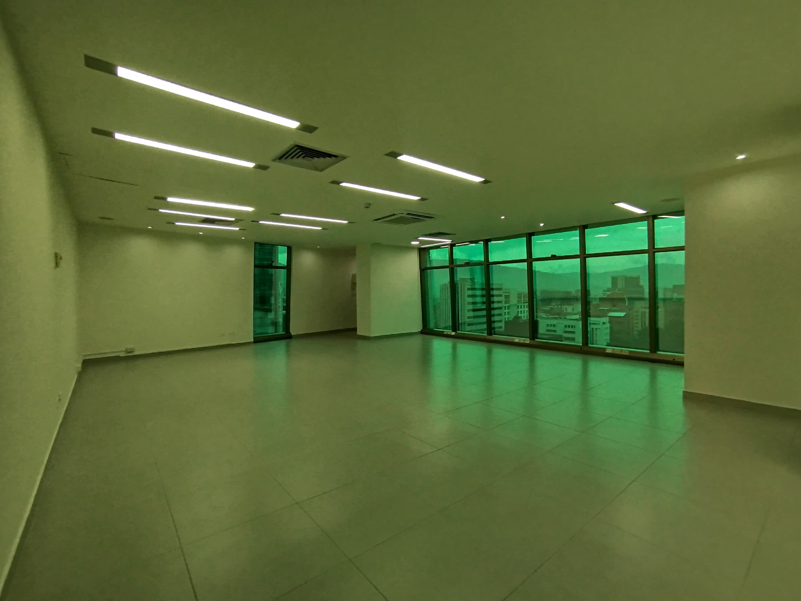 Oficina en arriendo en Milla De Oro, Poblado, Medellín — foto 5 de 13