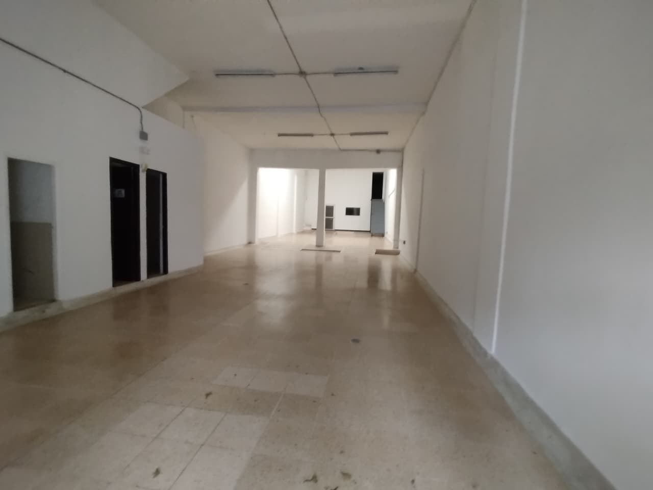 Bodega en arriendo en Boston, Centro, Medellín — foto 2 de 20