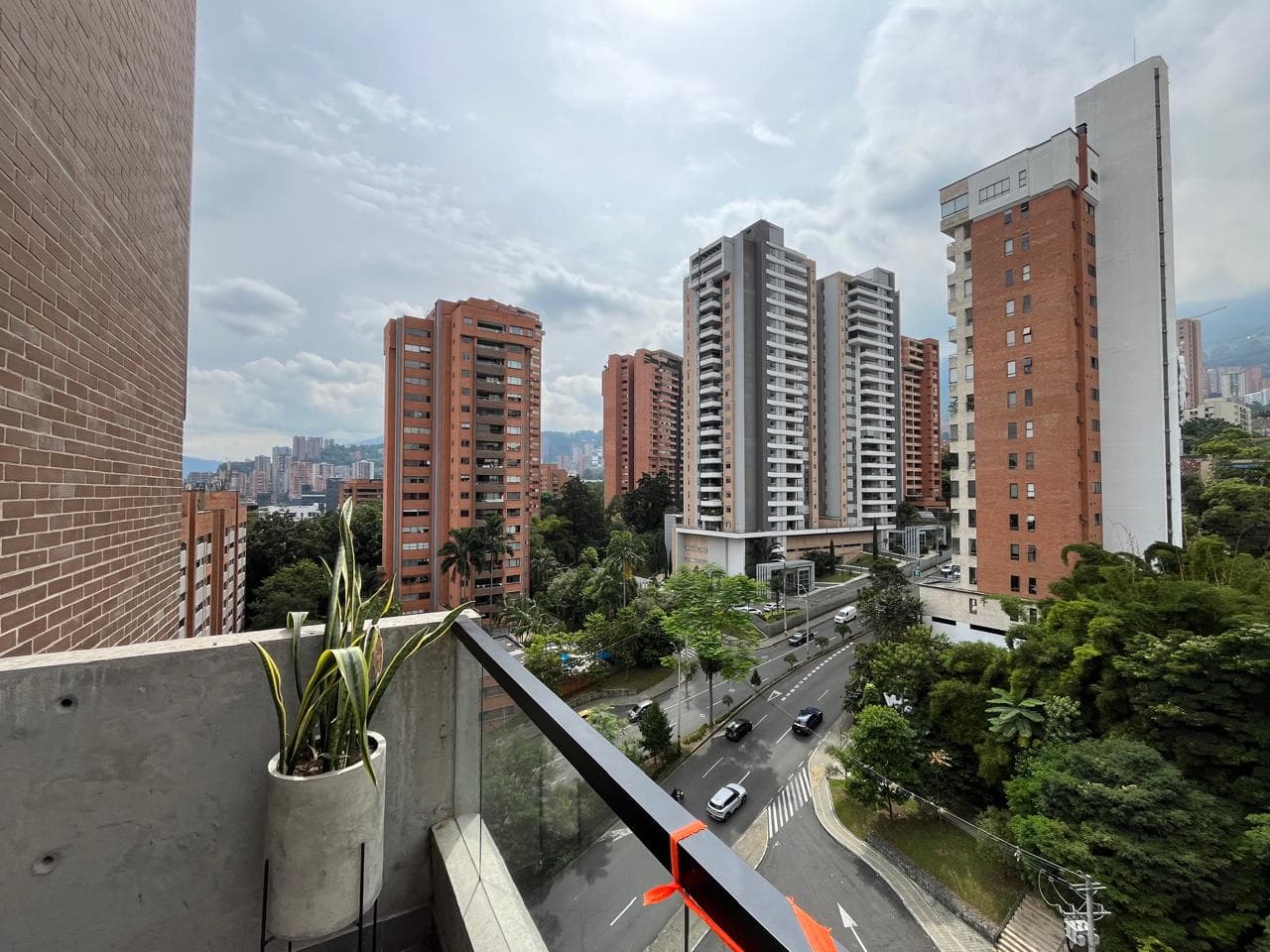 Apartamento en arriendo en Los Parra, Poblado, Medellín — foto 1 de 20