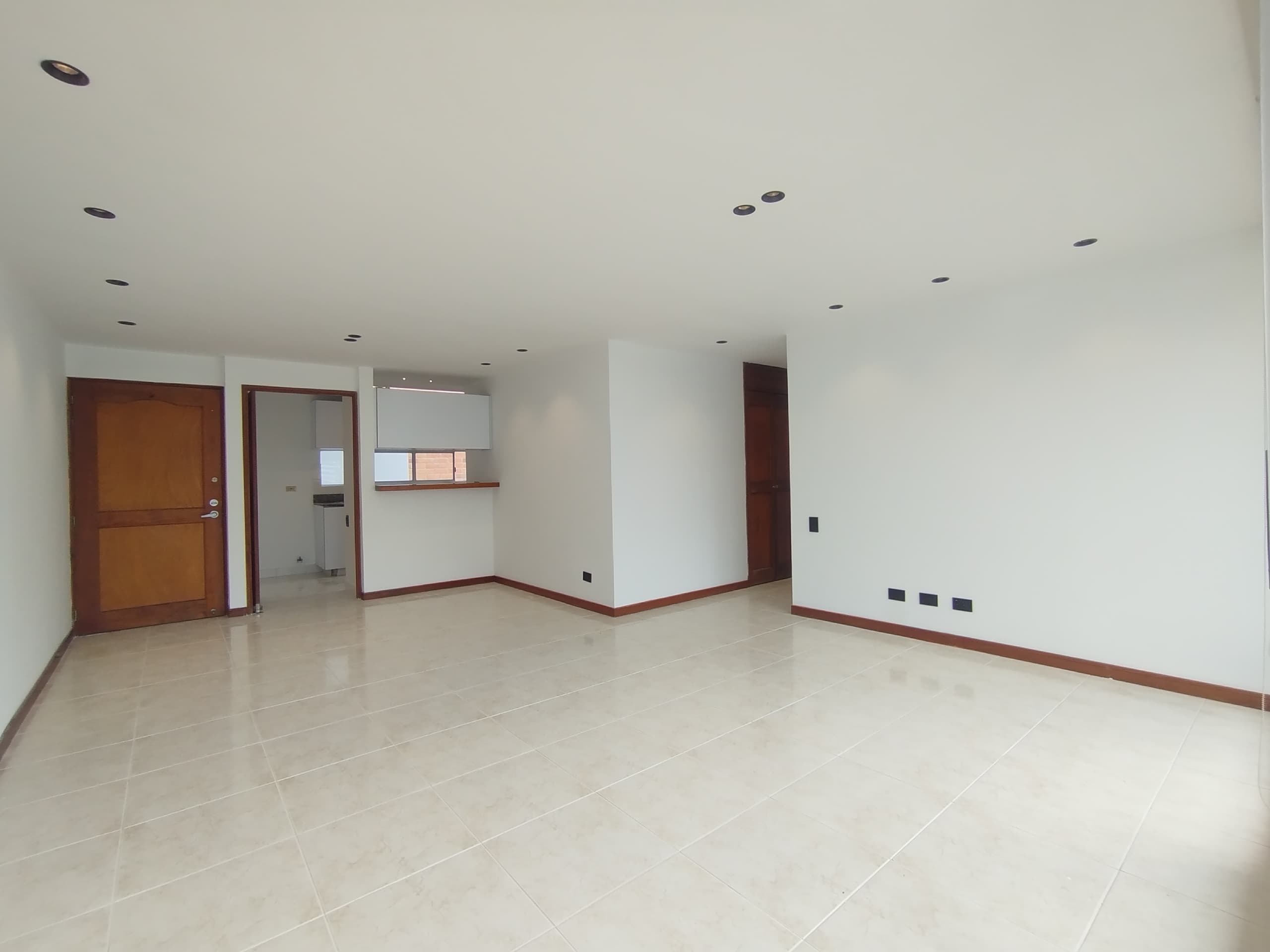 Apartamento en arriendo en Los Balsos, Poblado, Medellín — foto 2 de 18