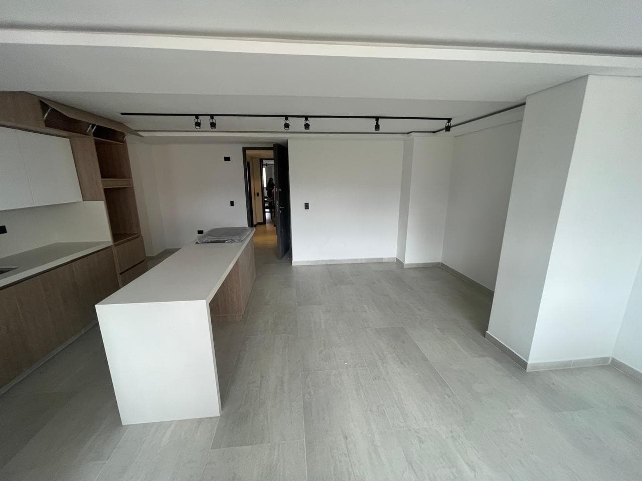 Apartamento en arriendo en Los Conquistadores, Laureles, Medellín — foto 4 de 17