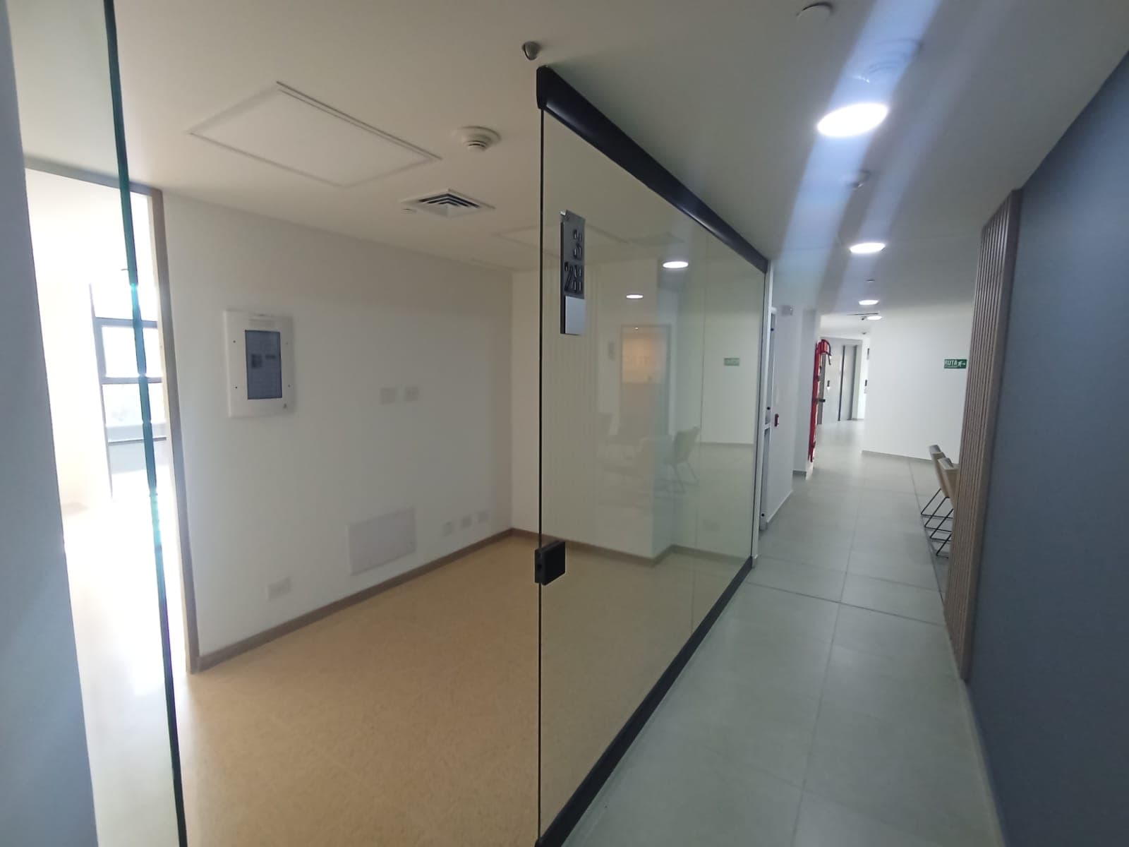 Oficina en arriendo en San Diego, Poblado, Medellín — foto 2 de 12