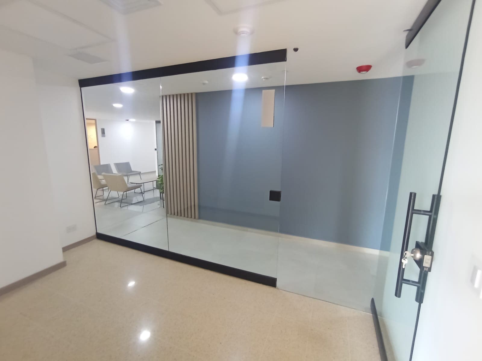 Oficina en arriendo en San Diego, Poblado, Medellín — foto 3 de 12