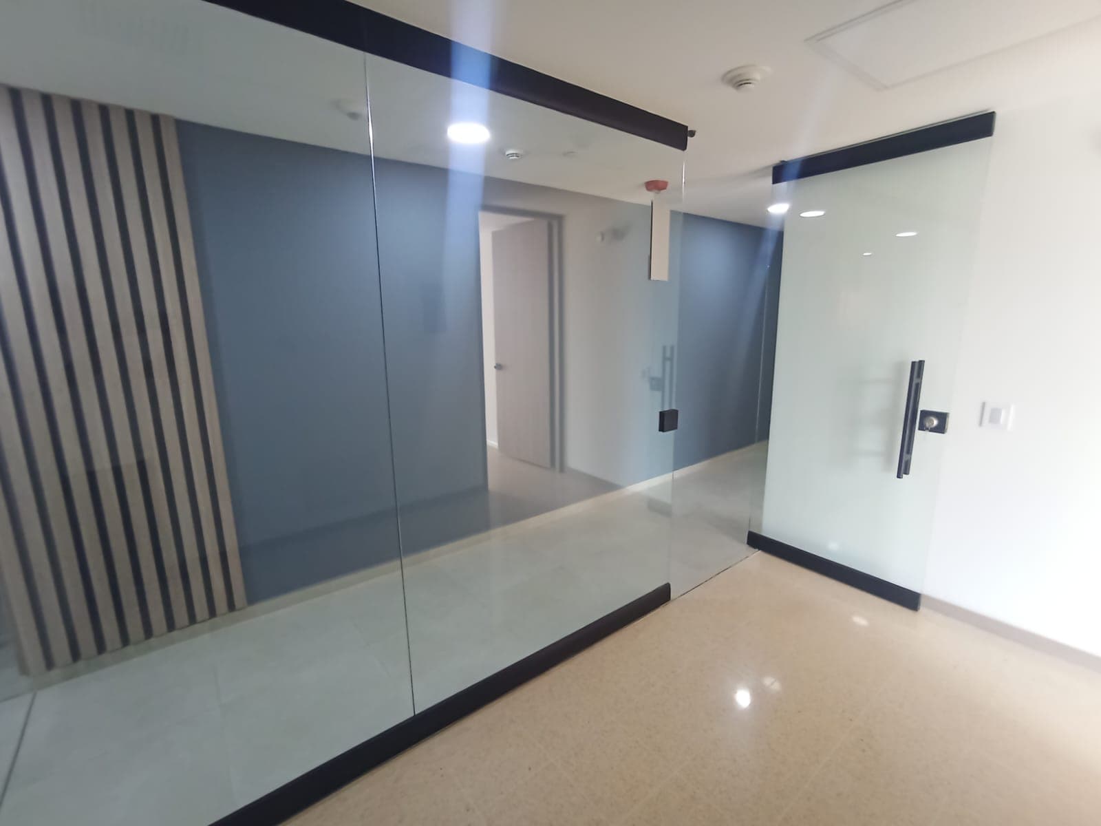Oficina en arriendo en San Diego, Poblado, Medellín — foto 5 de 12