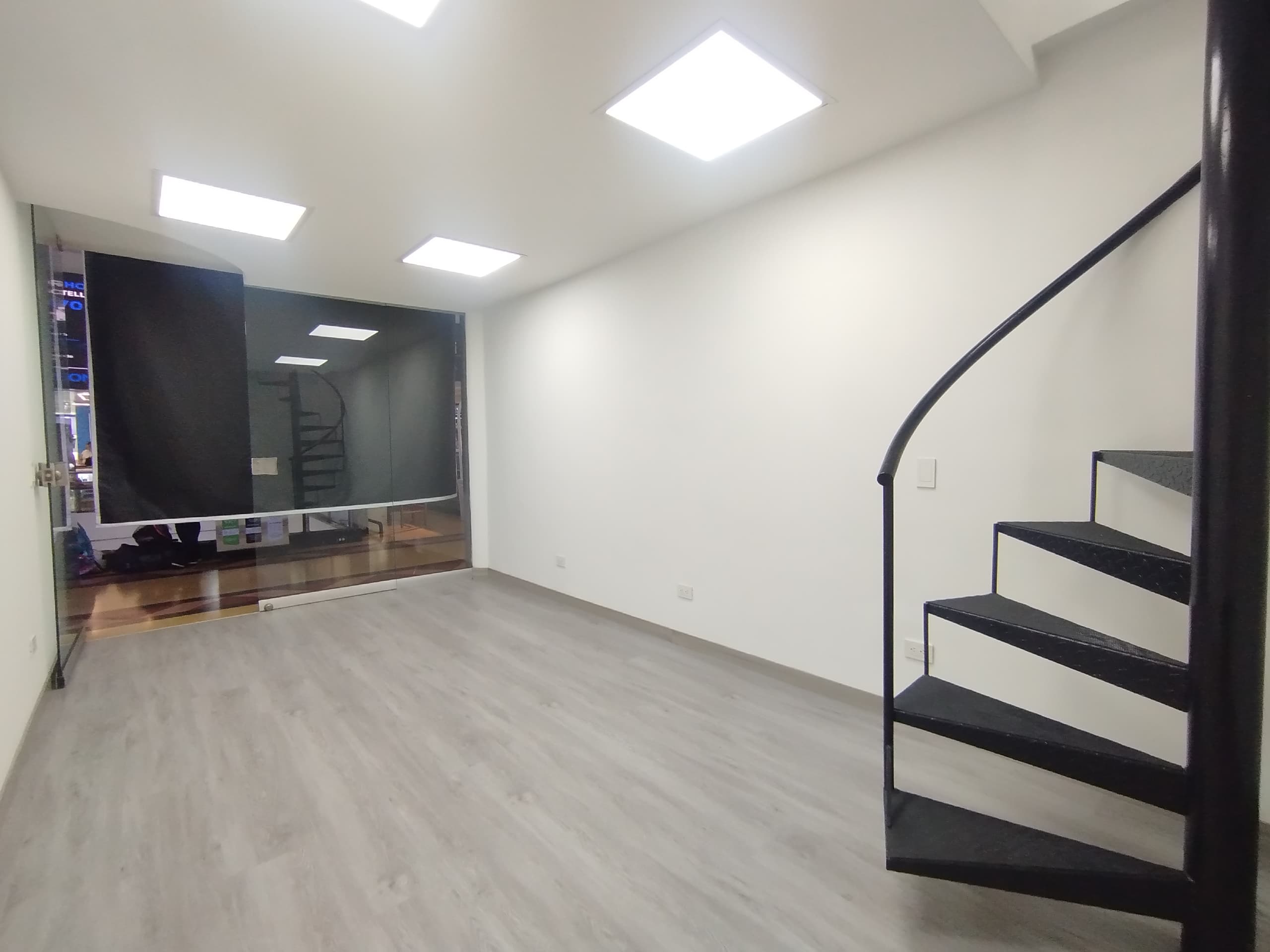 Local en arriendo en Avenida Las Vegas, Poblado, Medellín — foto 4 de 13