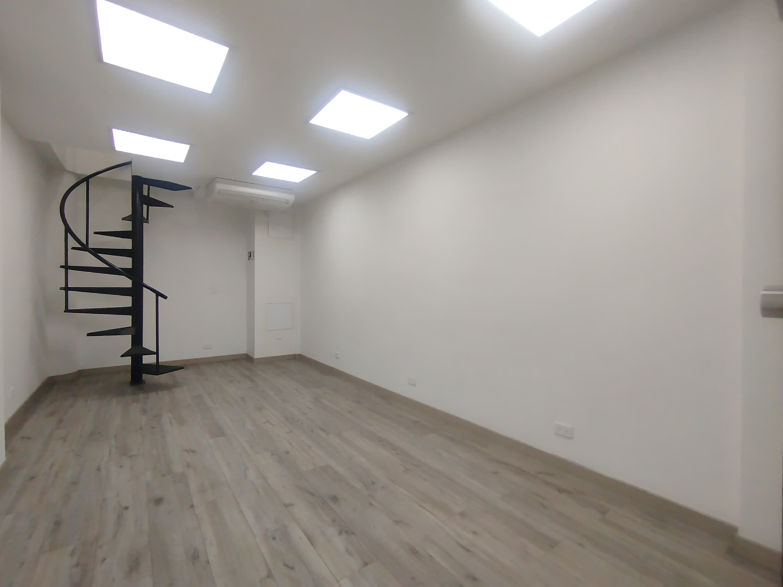 Local en arriendo en Avenida Las Vegas, Poblado, Medellín — foto 2 de 12