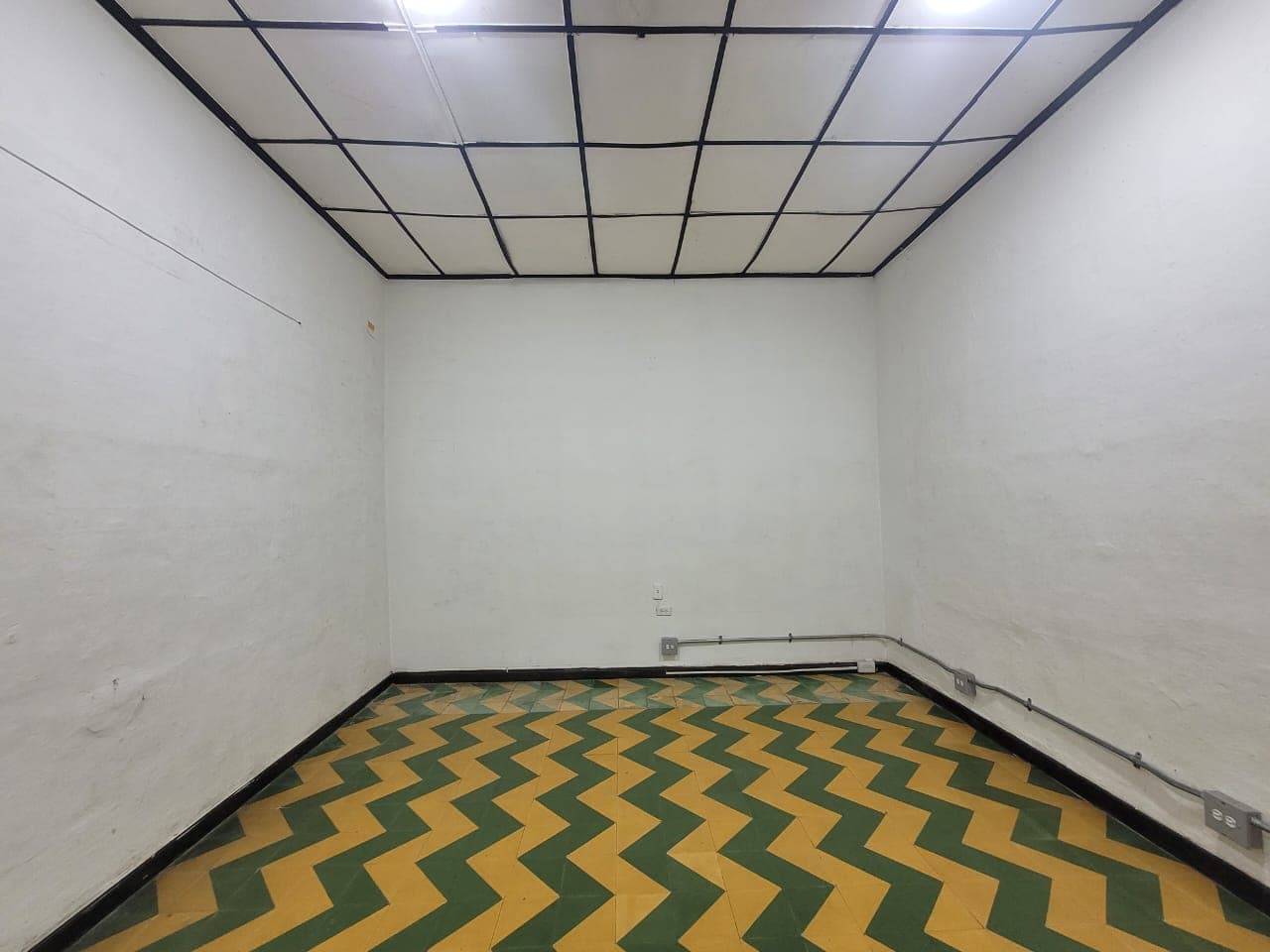 Casa Comercial en arriendo en Barrio Mesa, Envigado — foto 1 de 16