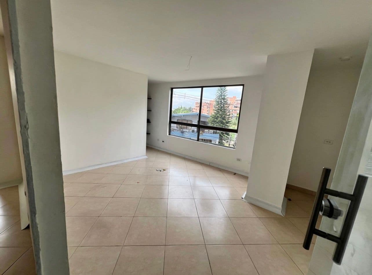 Casa Comercial en arriendo en San Antonio, Itagui — foto 3 de 12